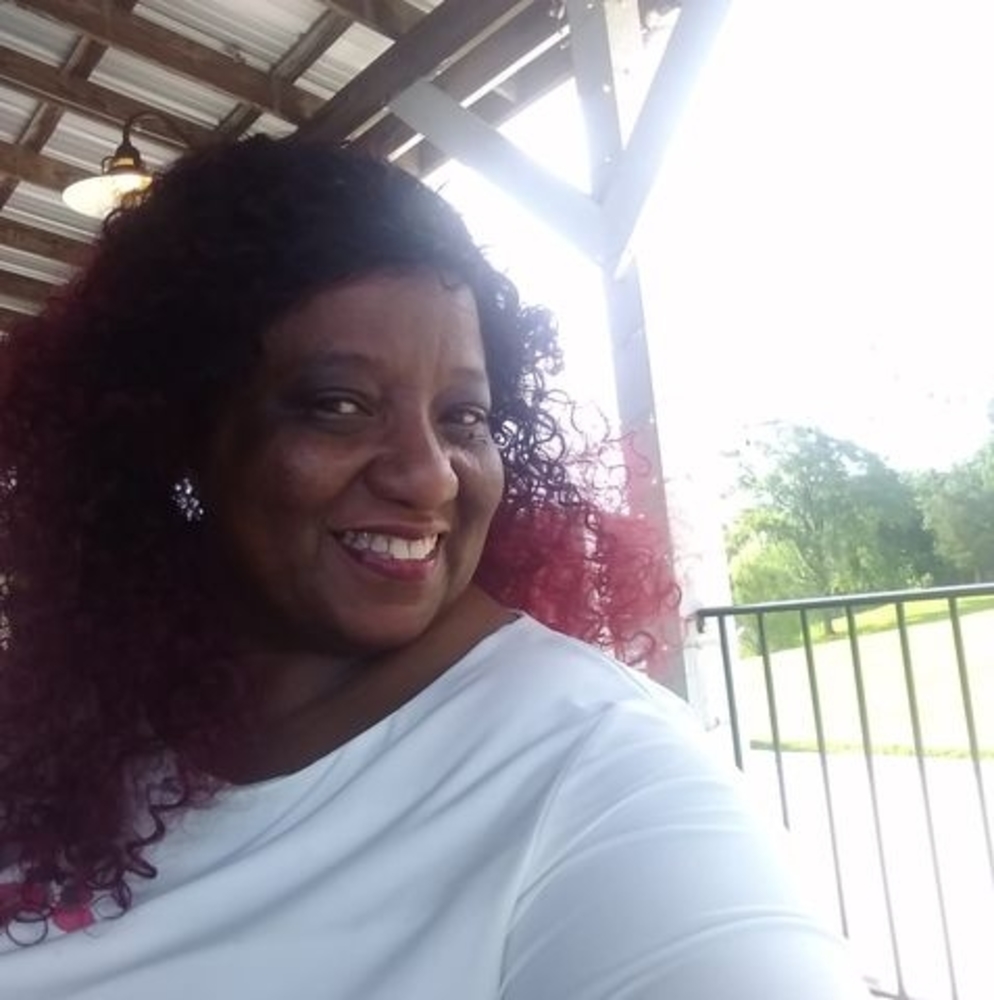 Meet your Posher, Myra